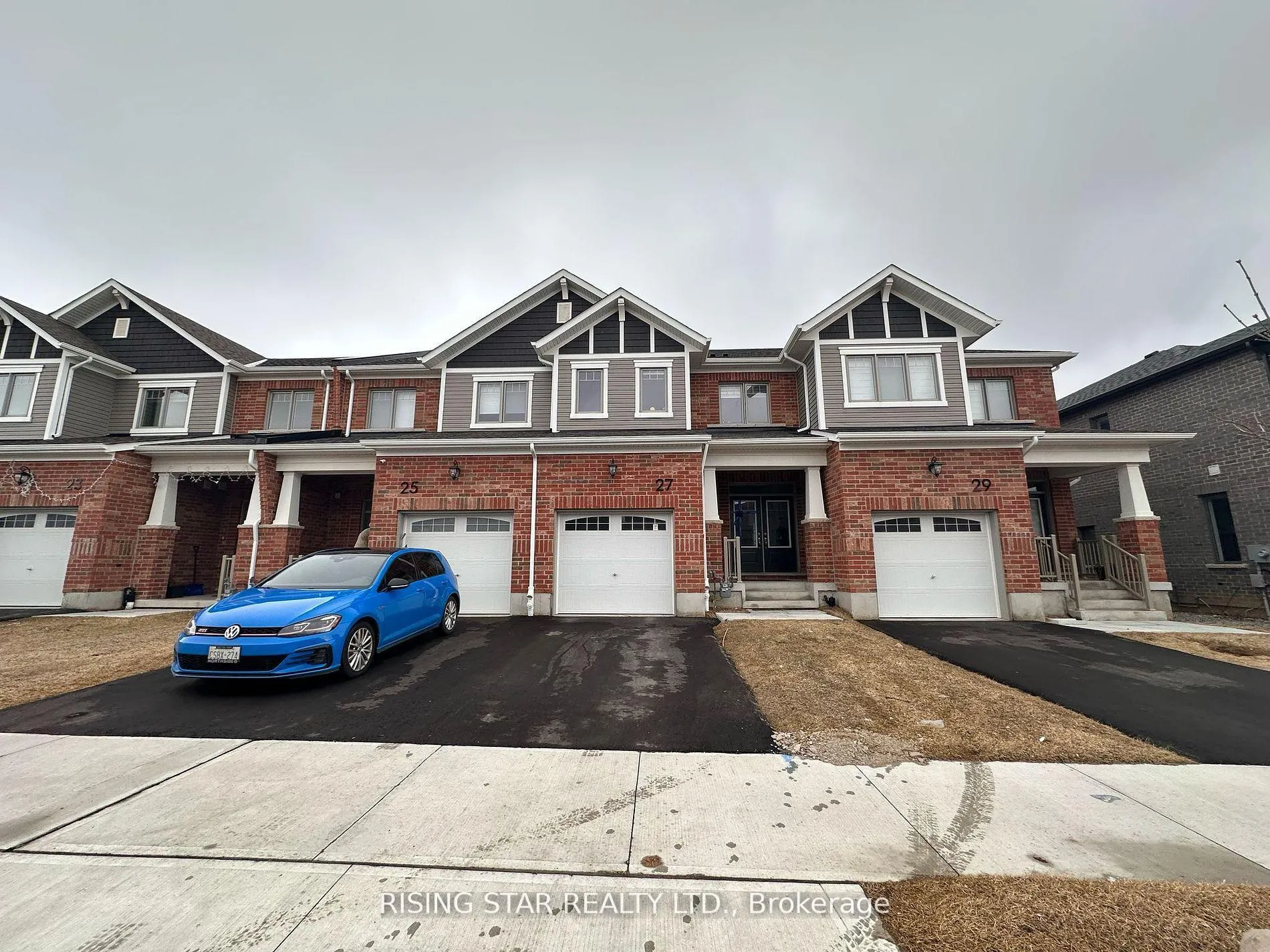 Photo 2 of 27 Histand Trail, Kitchener — HOMEH