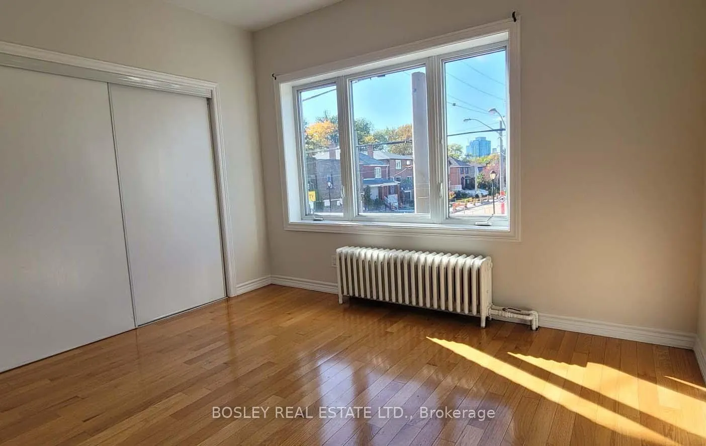Photo 8 of Unit Upper, 1023 Pape Avenue, Toronto, Danforth Village-East York — HOMEH