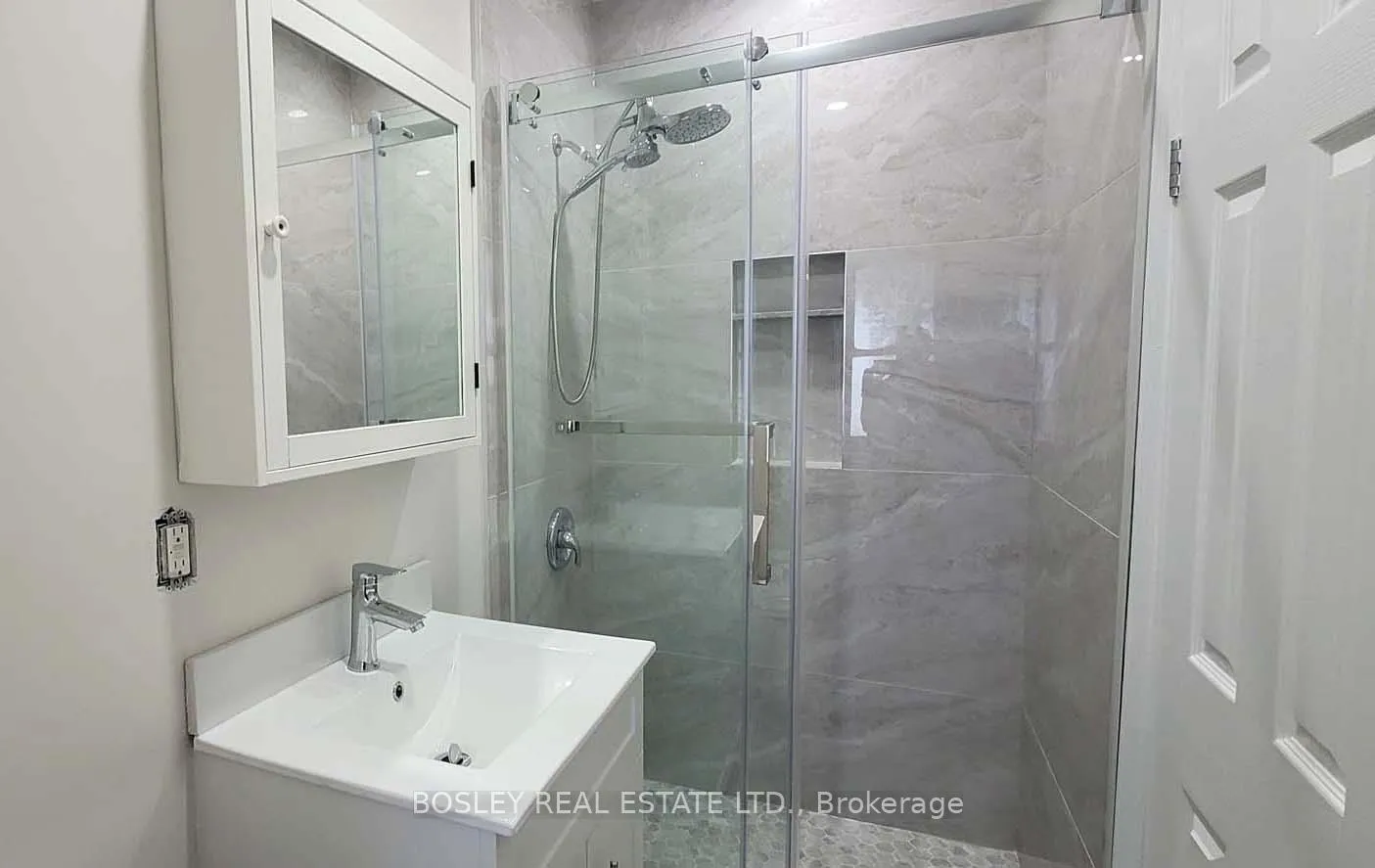 Photo 12 of Unit Upper, 1023 Pape Avenue, Toronto, Danforth Village-East York — HOMEH