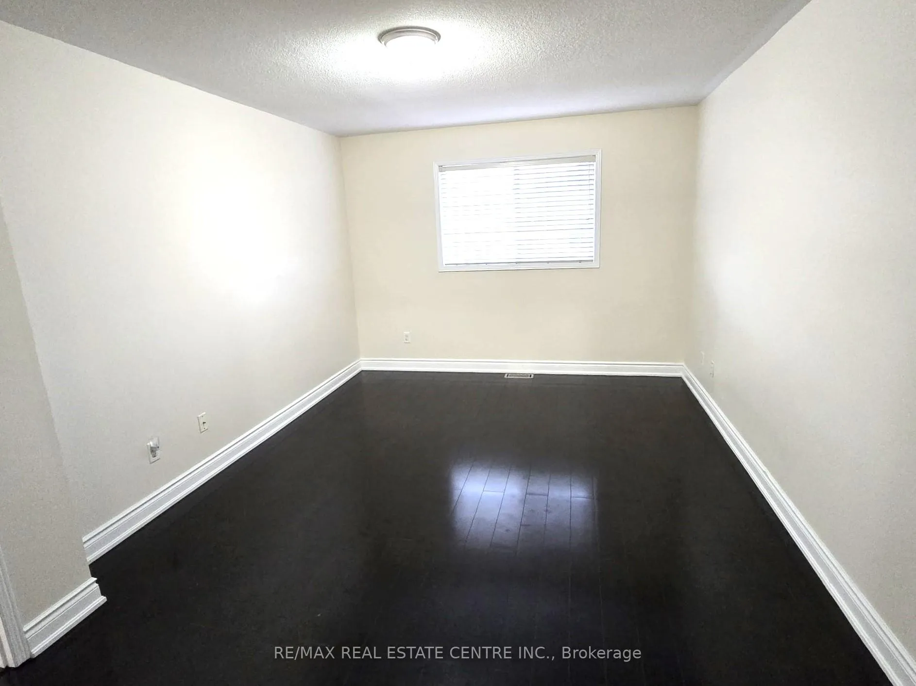 Photo 13 of 25 Commodore Drive, Brampton, Credit Valley — HOMEH