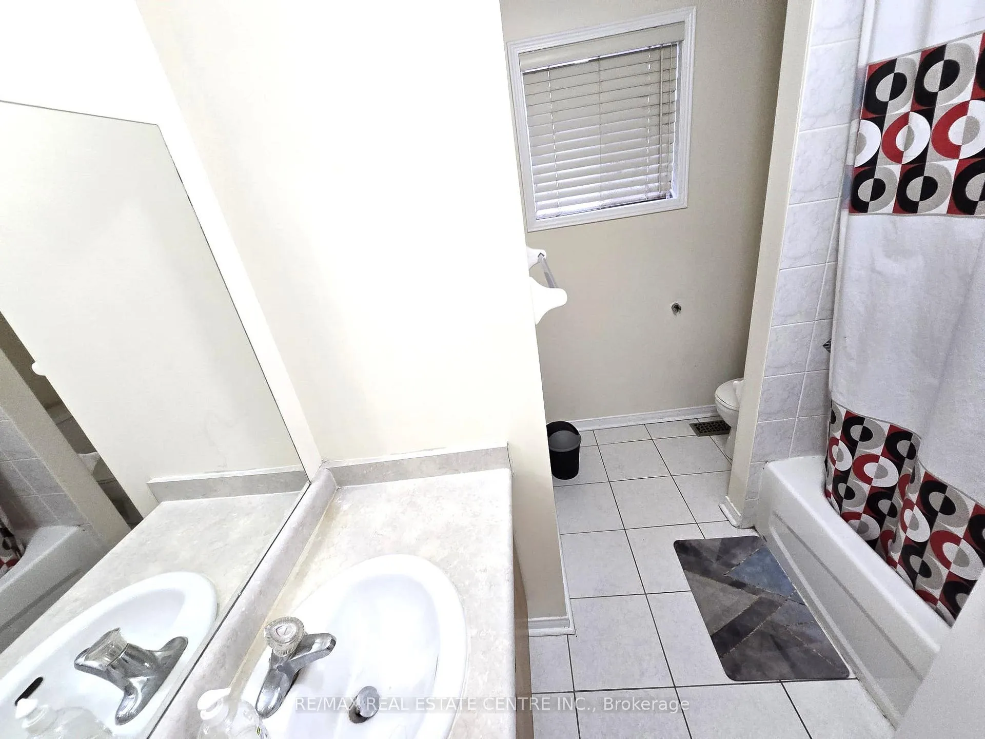 Photo 19 of 25 Commodore Drive, Brampton, Credit Valley — HOMEH