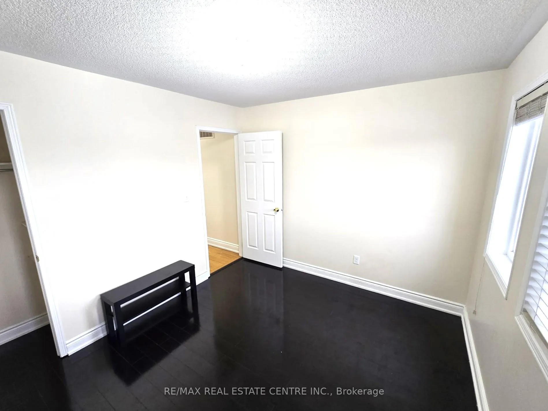 Photo 20 of 25 Commodore Drive, Brampton, Credit Valley — HOMEH