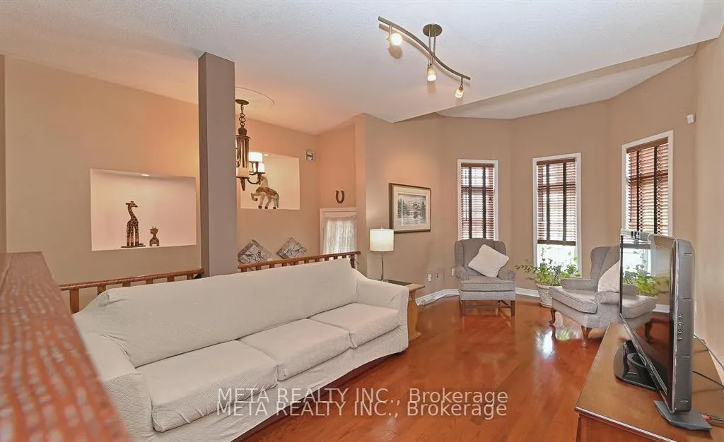 Photo 4 of Unit UPPER, 138 Van scott Drive N, Brampton, Northwest Sandalwood Parkway — HOMEH