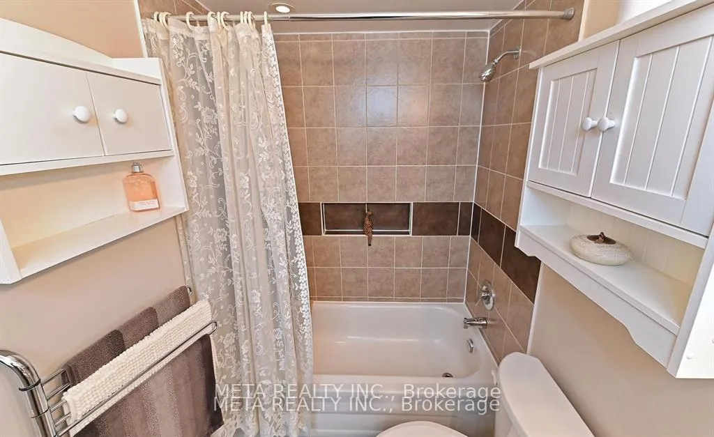 Photo 22 of Unit UPPER, 138 Van scott Drive N, Brampton, Northwest Sandalwood Parkway — HOMEH