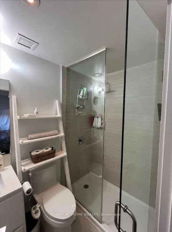 Photo 4 of Unit 508, 665 Kingston Road, Toronto, The Beaches — HOMEH