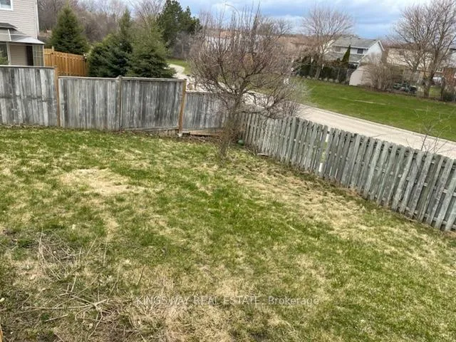 Photo 19 of 1 Highbook St. Street W, Kitchener, Laurentian Hills — HOMEH