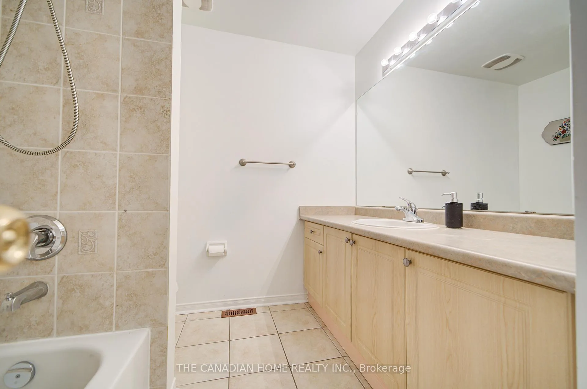 Photo 33 of 27 Macmillan Avenue, Whitby, Pringle Creek — HOMEH