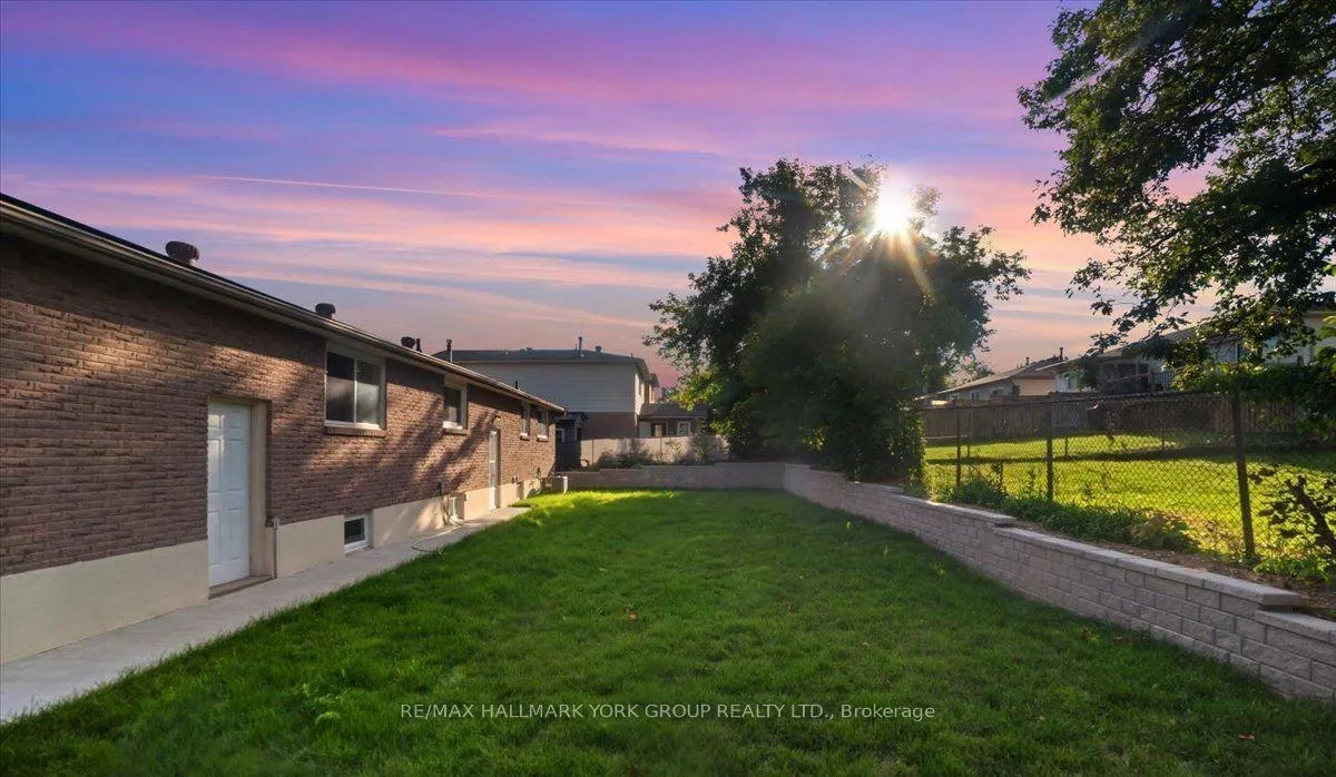Photo 9 of Unit Basement, 28 Charlbrook Avenue, Barrie, Cundles East — HOMEH