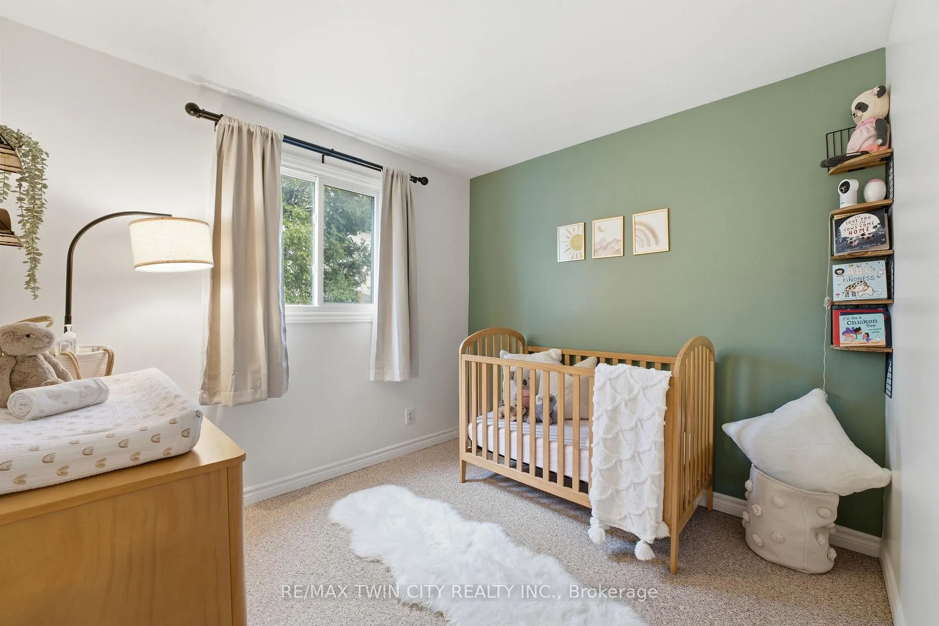 Photo 11 of 11 Hillbrook Crescent, Kitchener — HOMEH