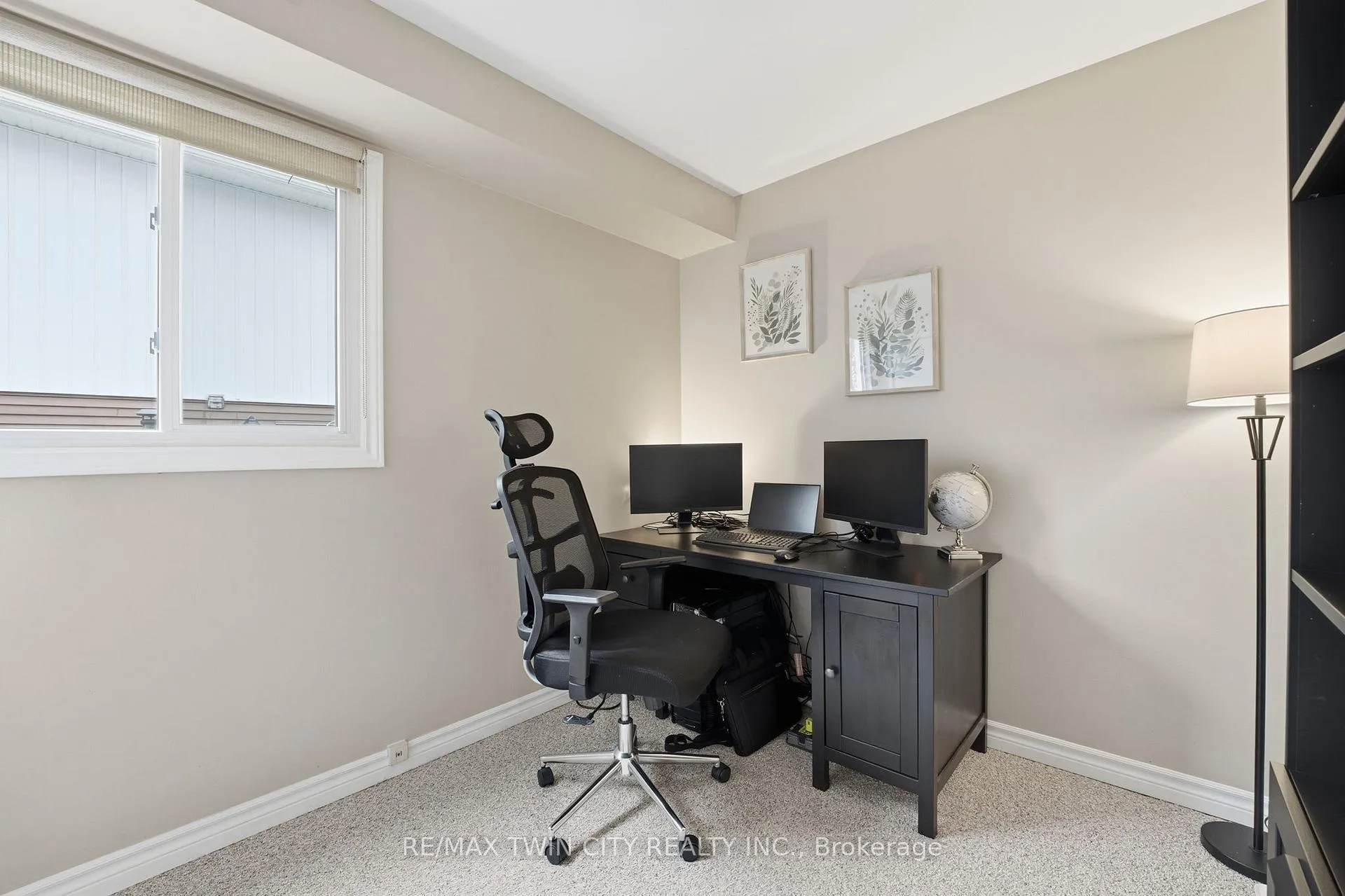 Photo 13 of 11 Hillbrook Crescent, Kitchener — HOMEH