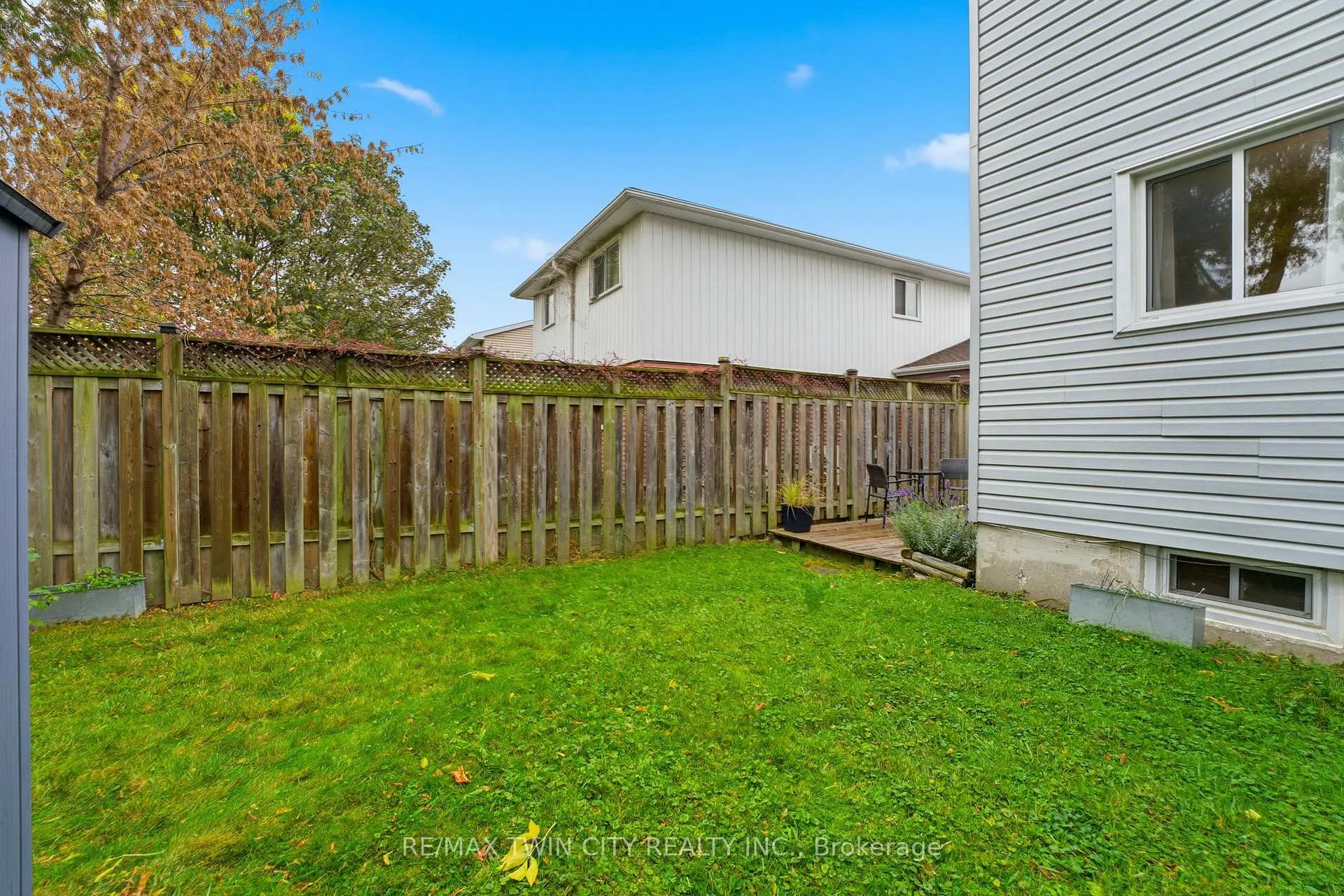 Photo 22 of 11 Hillbrook Crescent, Kitchener — HOMEH