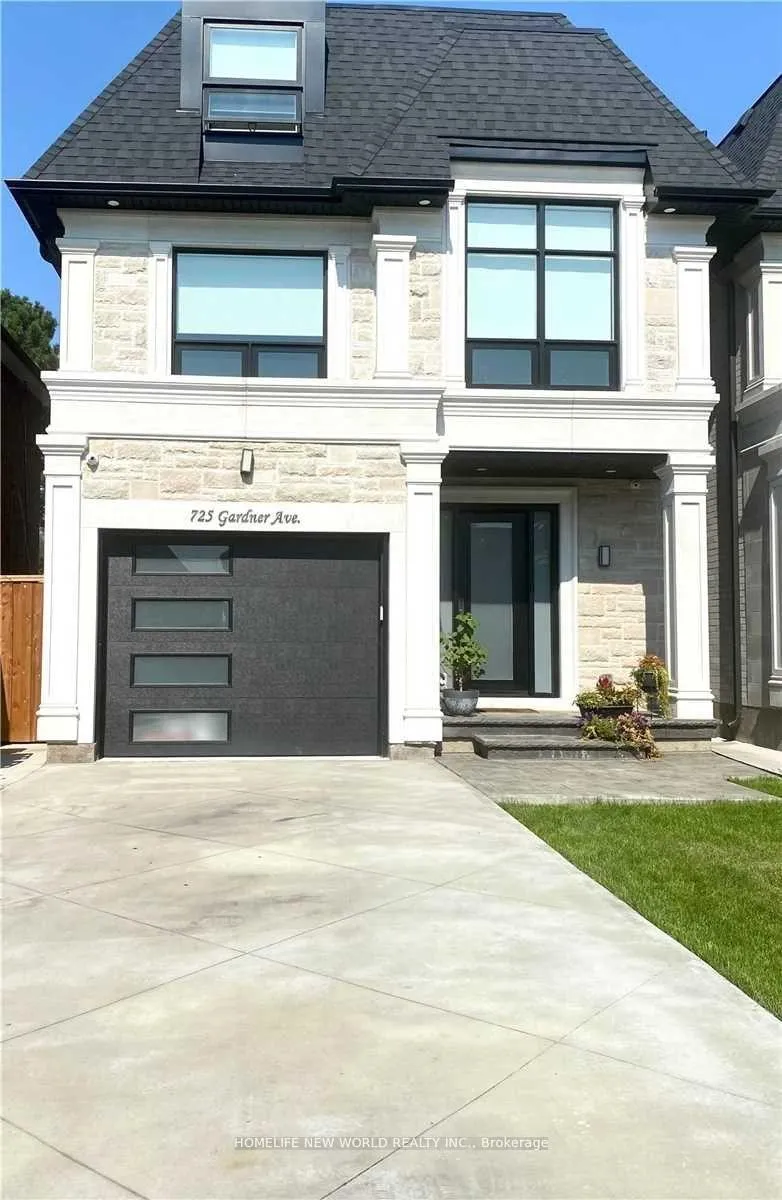 Photo 2 of 725 Gardner Avenue, Mississauga, Lakeview — HOMEH