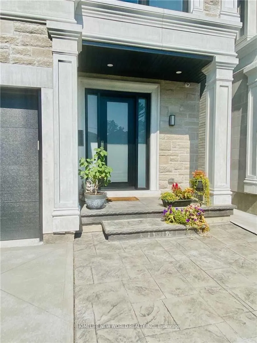 Photo 3 of 725 Gardner Avenue, Mississauga, Lakeview — HOMEH