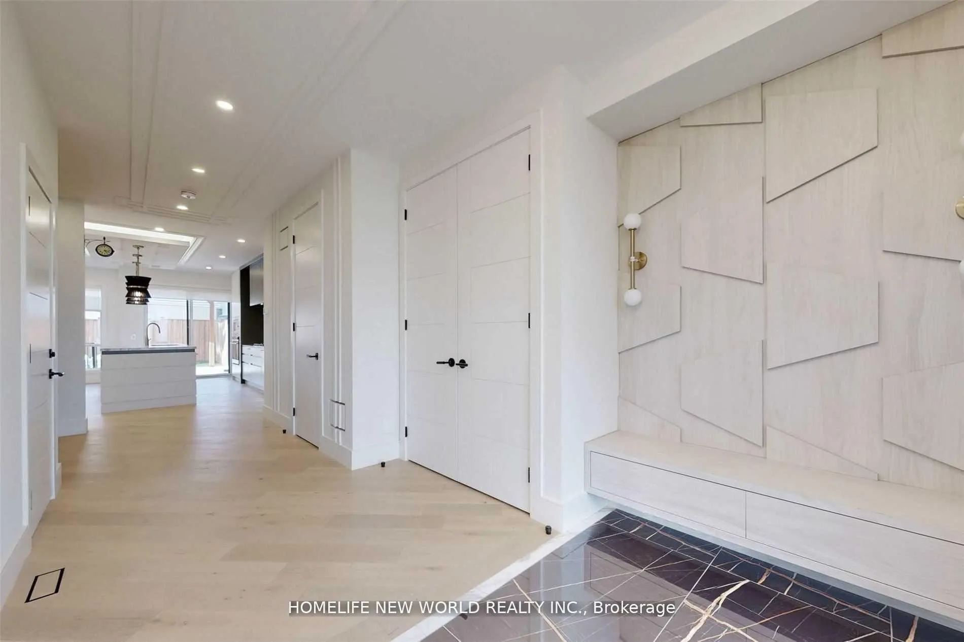 Photo 5 of 725 Gardner Avenue, Mississauga, Lakeview — HOMEH