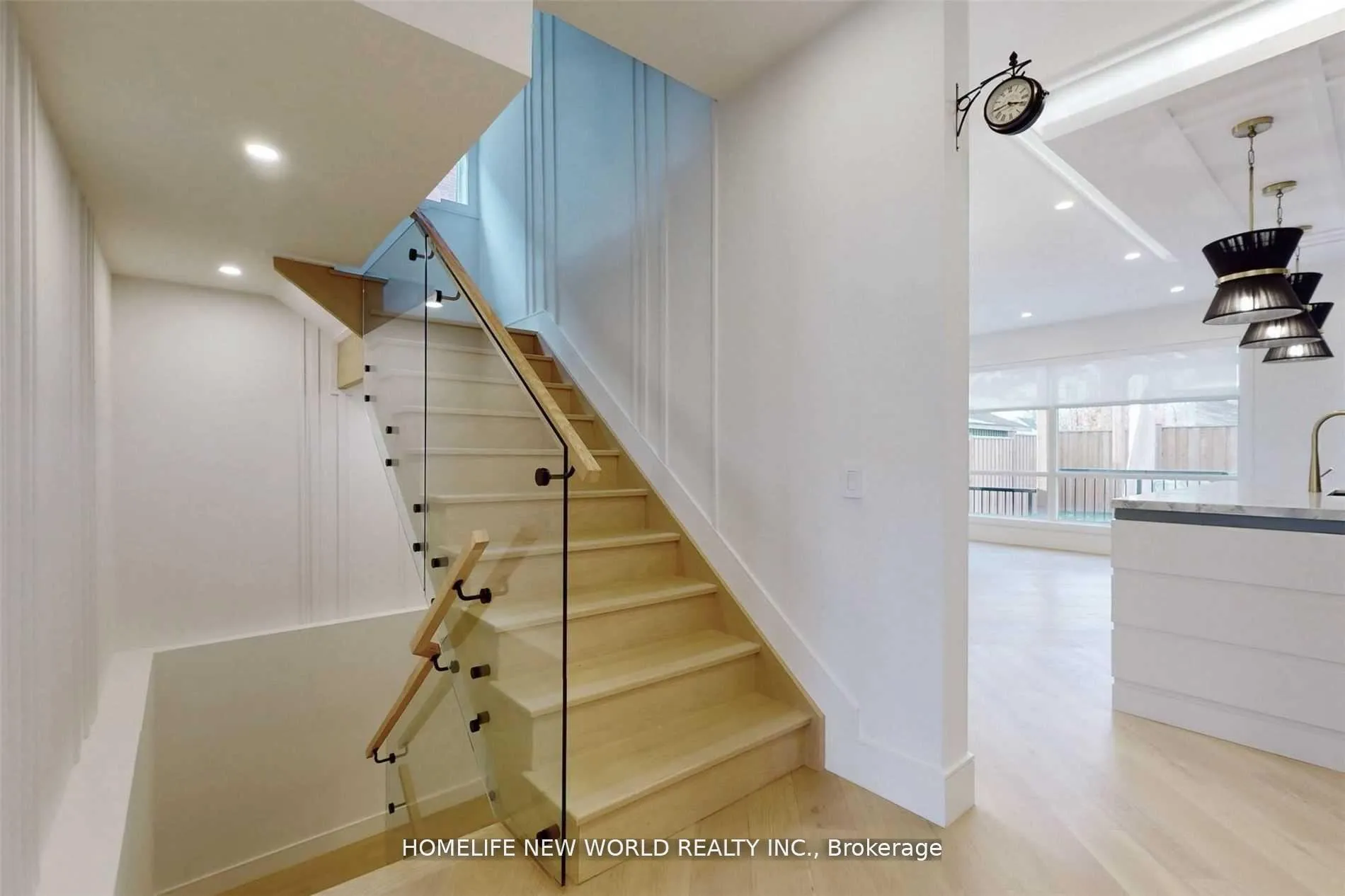 Photo 11 of 725 Gardner Avenue, Mississauga, Lakeview — HOMEH