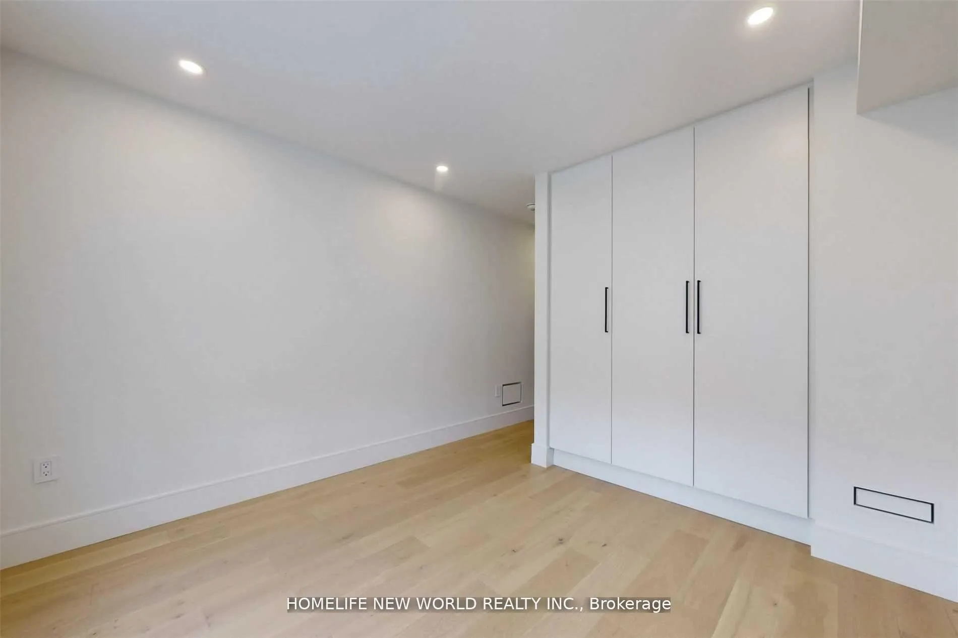 Photo 15 of 725 Gardner Avenue, Mississauga, Lakeview — HOMEH