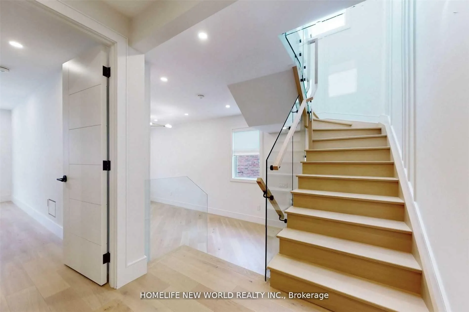 Photo 19 of 725 Gardner Avenue, Mississauga, Lakeview — HOMEH