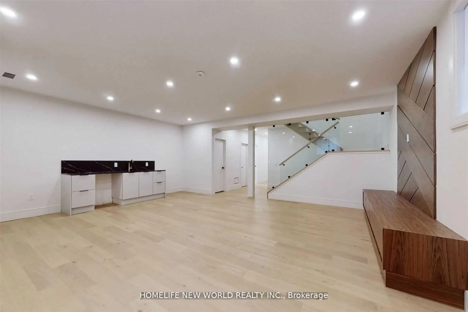 Photo 28 of 725 Gardner Avenue, Mississauga, Lakeview — HOMEH