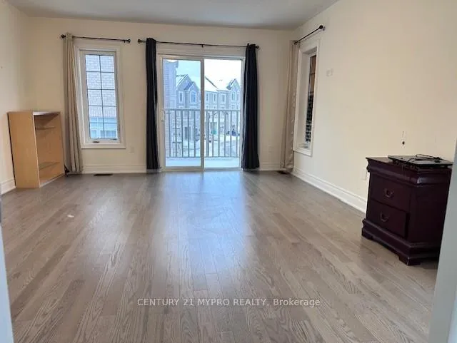 Photo 2 of Unit Master Bedroom, 16 Phillipsen Way, Markham, Cedarwood — HOMEH