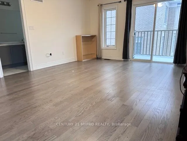 Photo 7 of Unit Master Bedroom, 16 Phillipsen Way, Markham, Cedarwood — HOMEH
