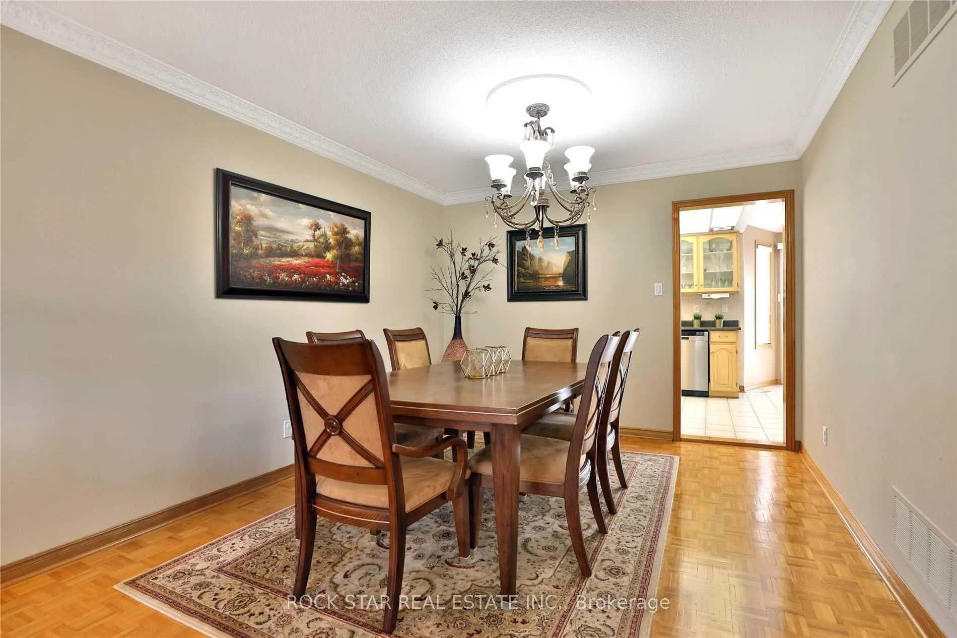 Photo 5 of 886 Wetherby Lane, Mississauga, Rathwood — HOMEH