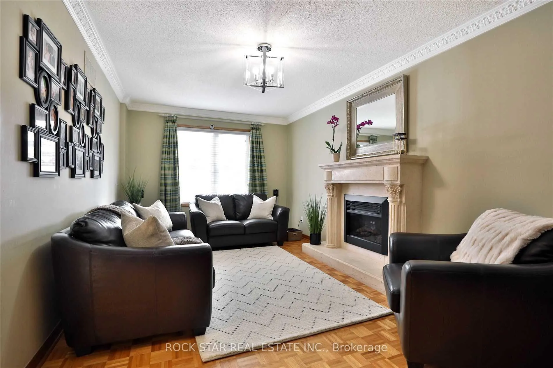 Photo 7 of 886 Wetherby Lane, Mississauga, Rathwood — HOMEH