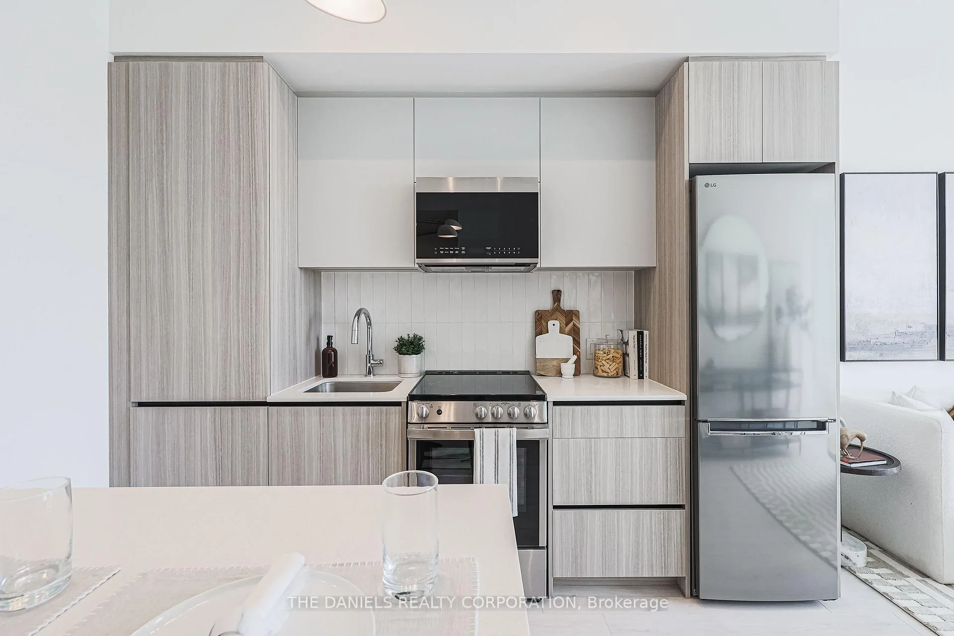 Photo 2 of Unit 1203, 20 All Nations Drive N, Brampton, Northwest Brampton — HOMEH