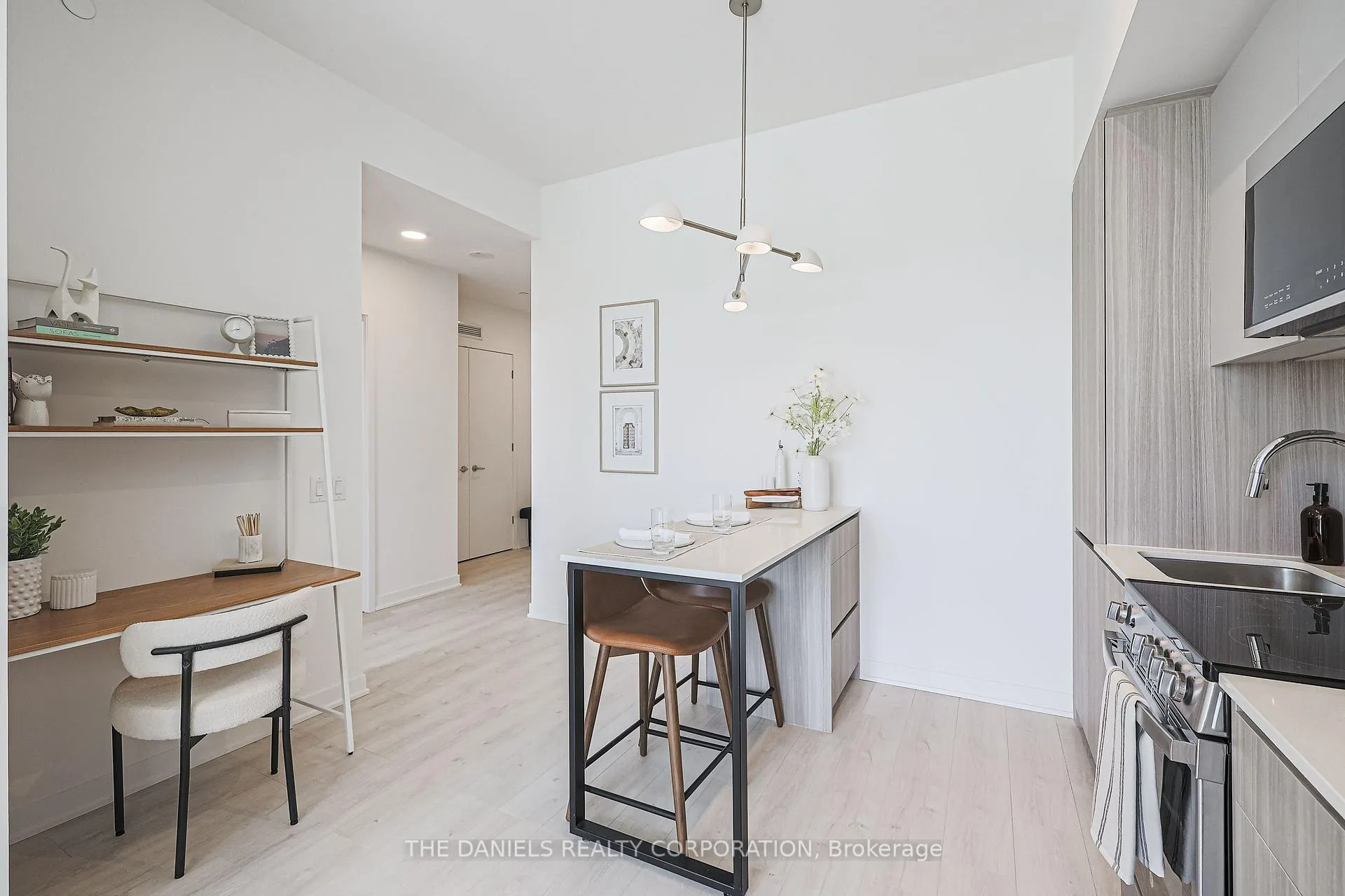 Photo 3 of Unit 1203, 20 All Nations Drive N, Brampton, Northwest Brampton — HOMEH