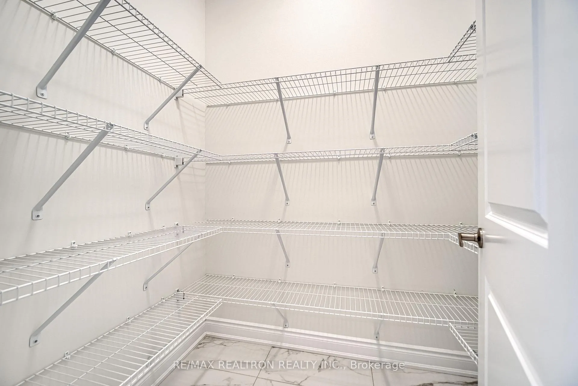 Photo 7 of 148 Harvey Bunker Crescent, Markham, Angus Glen — HOMEH