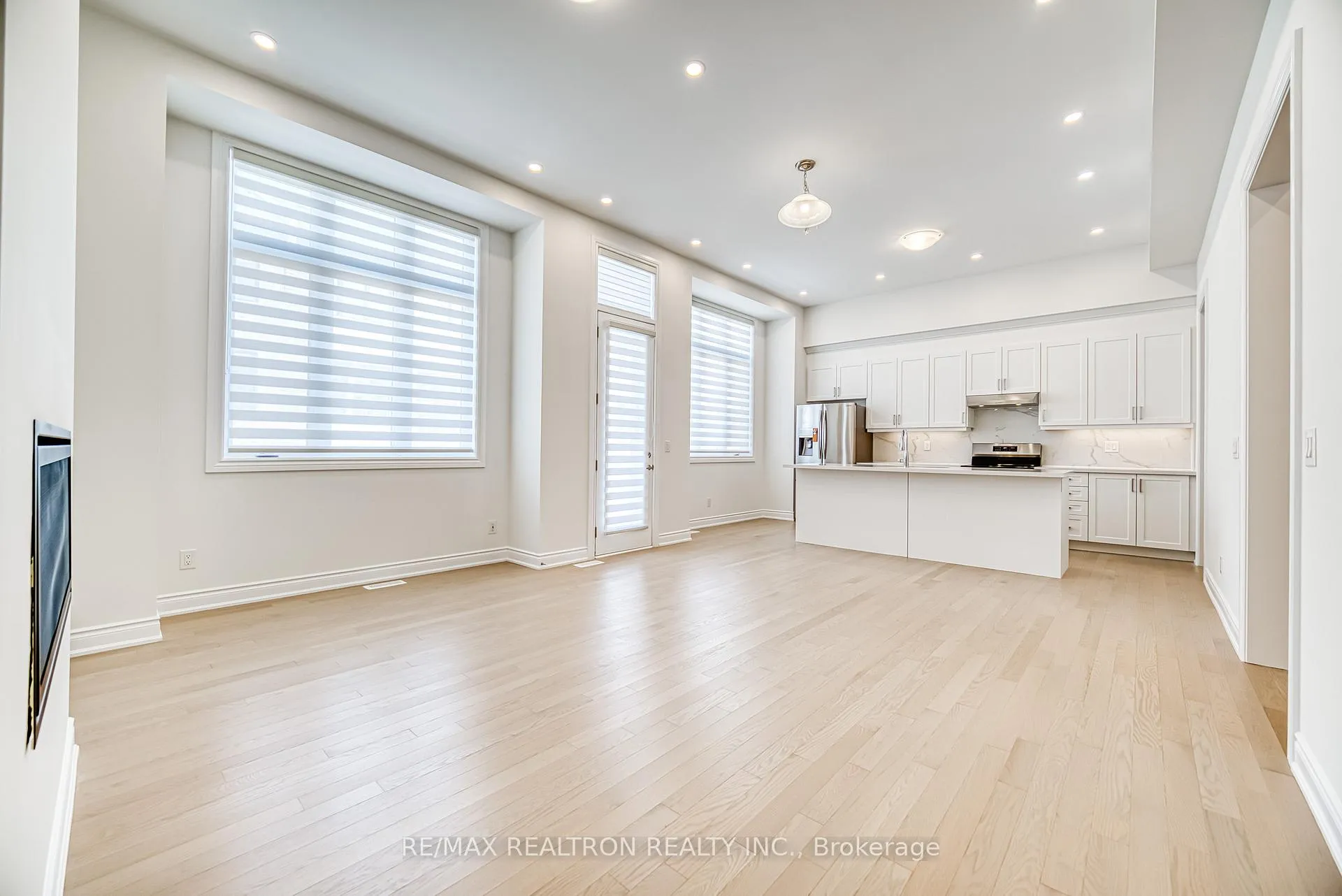 Photo 9 of 148 Harvey Bunker Crescent, Markham, Angus Glen — HOMEH