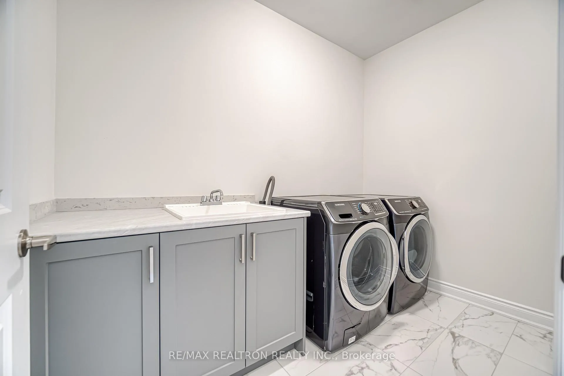 Photo 40 of 148 Harvey Bunker Crescent, Markham, Angus Glen — HOMEH