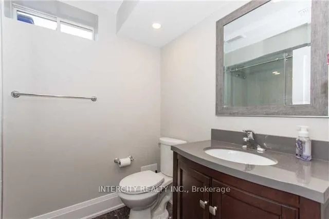 Photo 18 of 43 Crew Crescent, Vaughan, Vellore Village — HOMEH