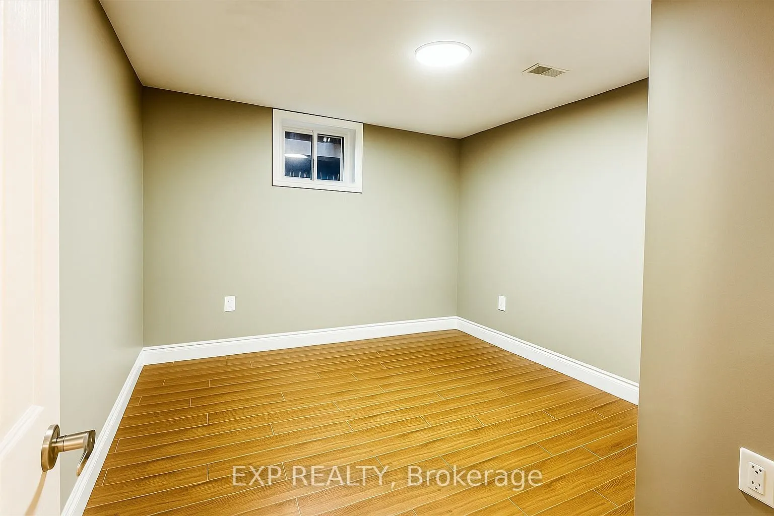 Photo 8 of Unit Lower, 96 Timberlane Crescent, Kitchener, Forest Heights — HOMEH