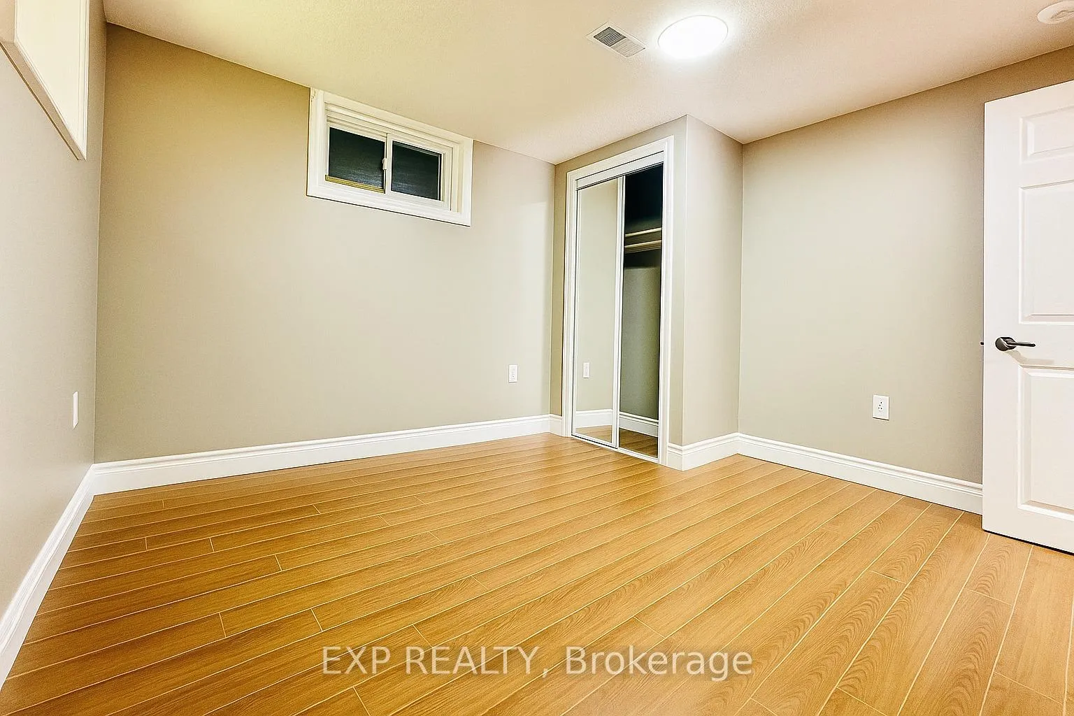 Photo 12 of Unit Lower, 96 Timberlane Crescent, Kitchener, Forest Heights — HOMEH