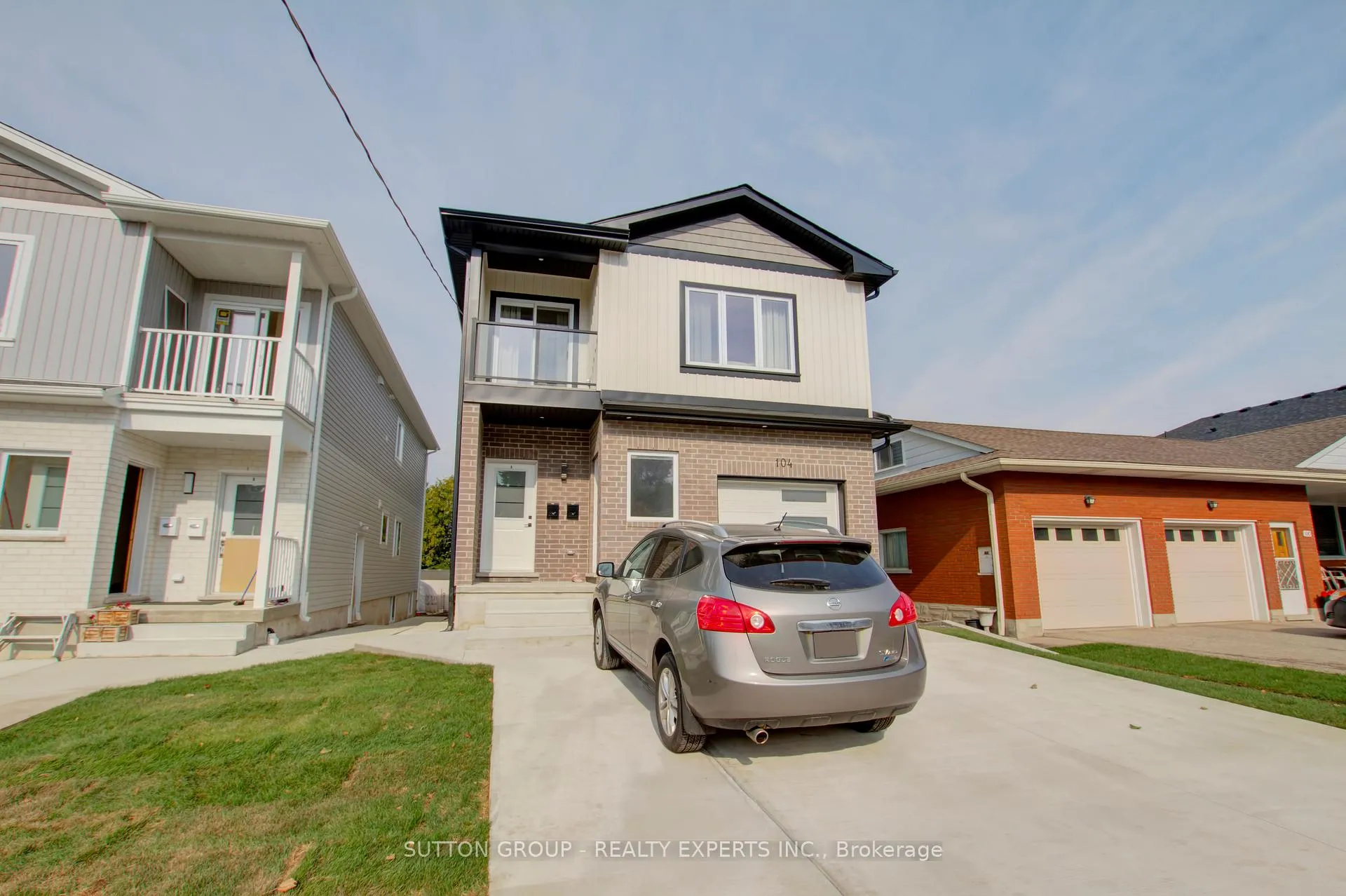 Photo 2 of Unit A, 104 Fifth Avenue, Kitchener — HOMEH
