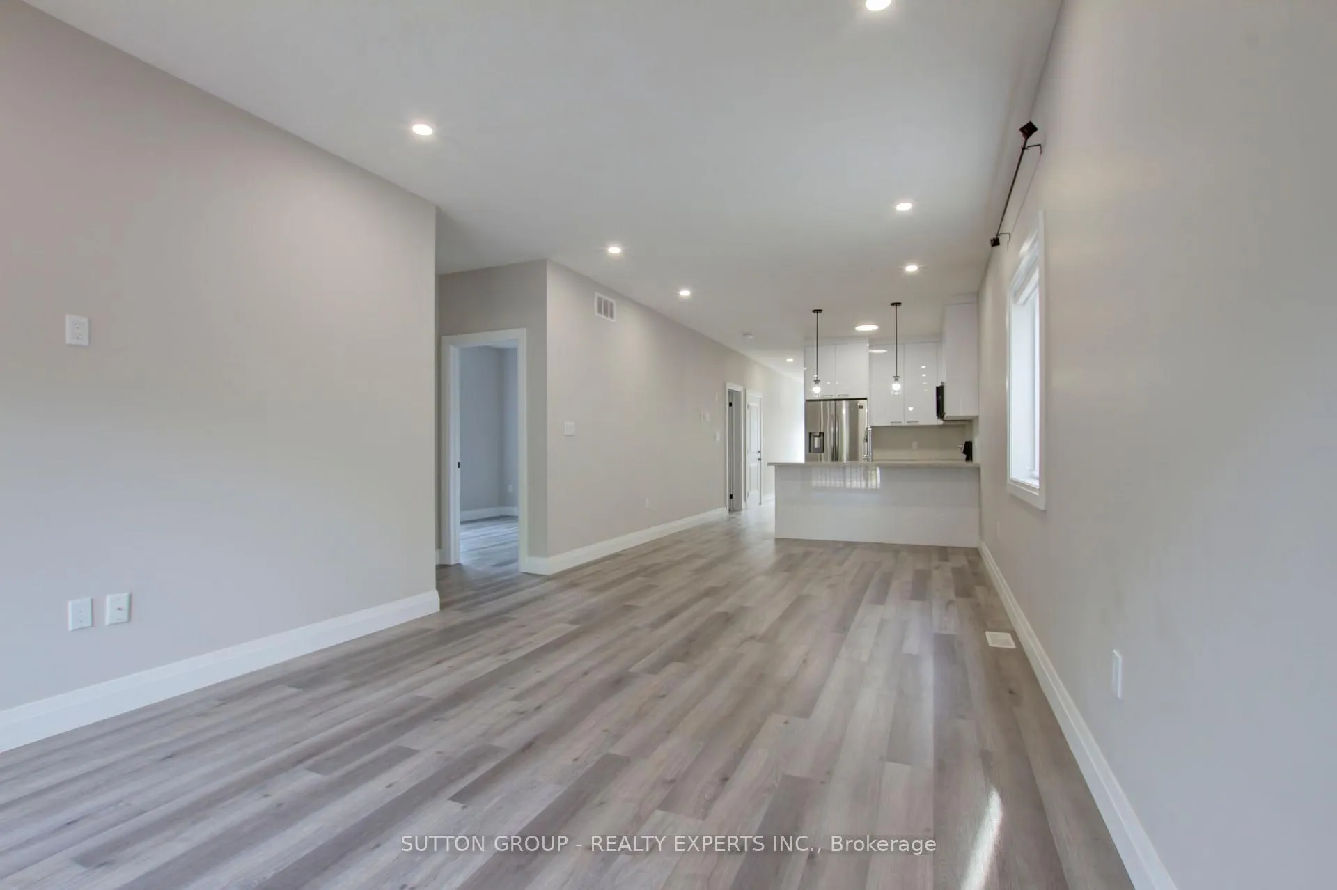 Photo 4 of Unit A, 104 Fifth Avenue, Kitchener — HOMEH