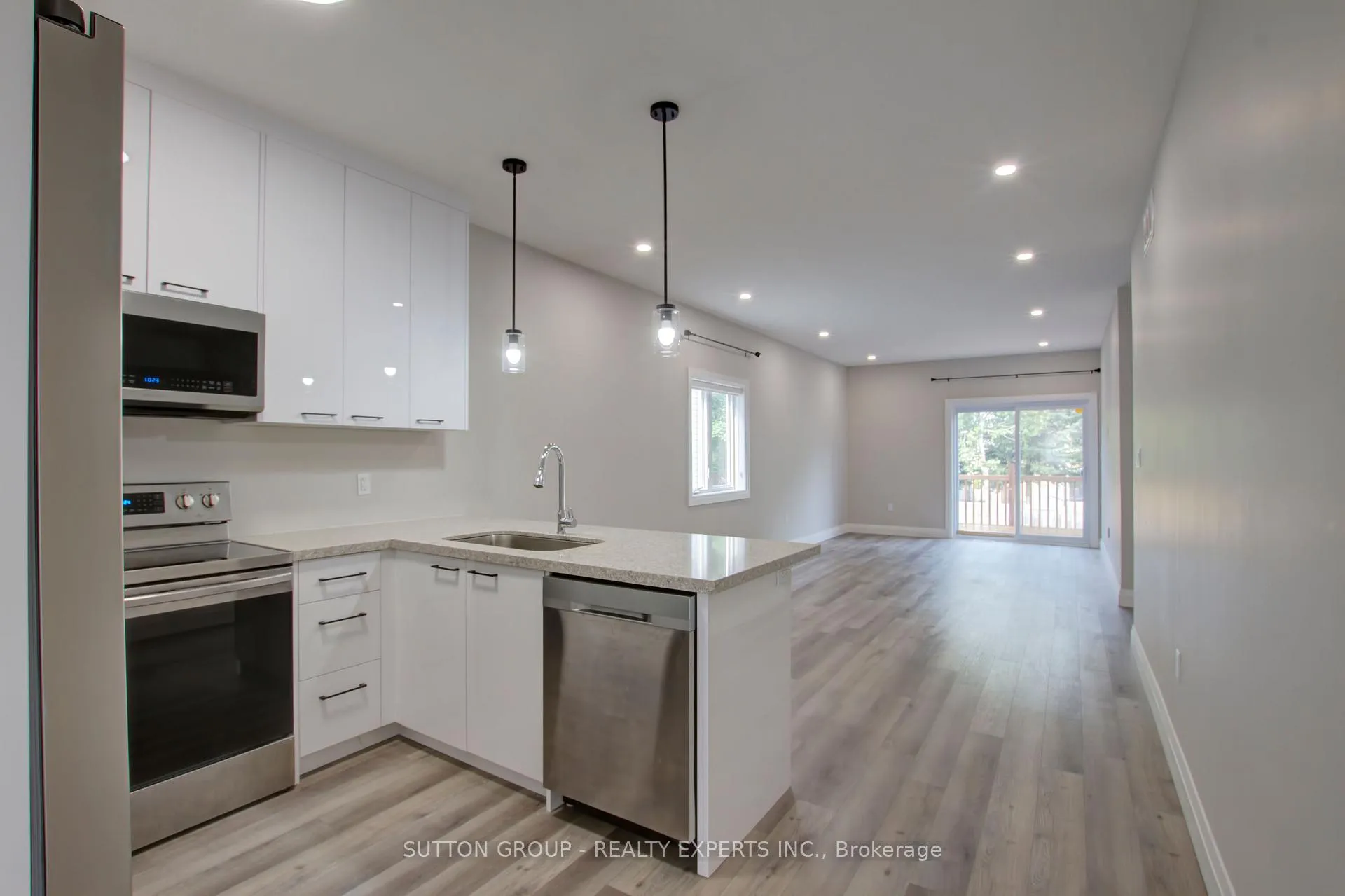 Photo 6 of Unit A, 104 Fifth Avenue, Kitchener — HOMEH