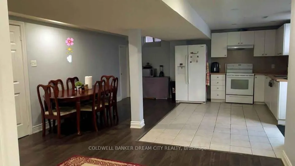 Photo 5 of 24 Tangleridge Boulevard, Brampton, Sandringham-Wellington — HOMEH