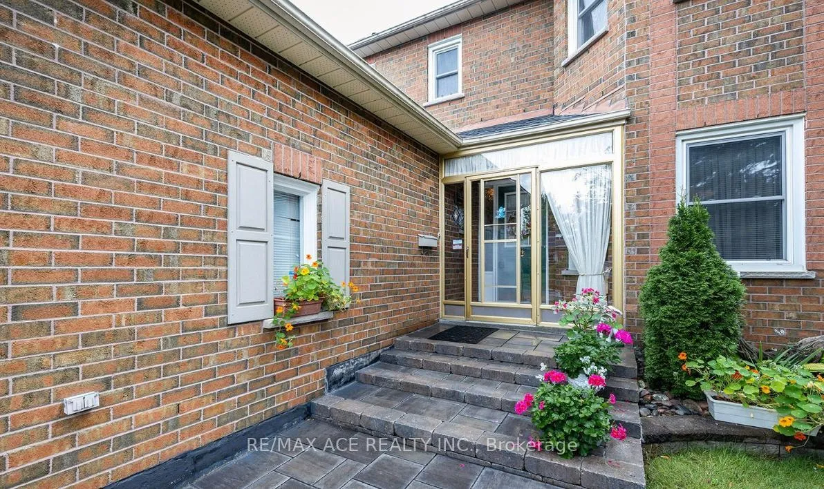 Photo 2 of Unit Main, 3 Springsyde Street, Whitby, Blue Grass Meadows — HOMEH