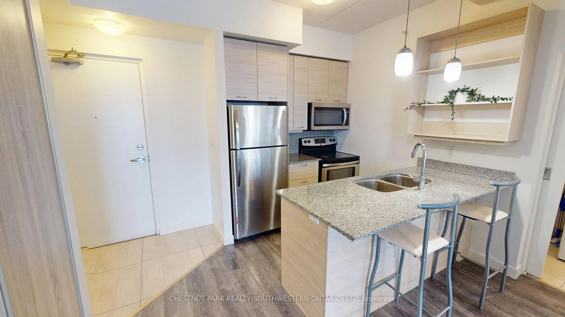 Photo 4 of Unit 1003, 318 Spruce Street, Waterloo — HOMEH