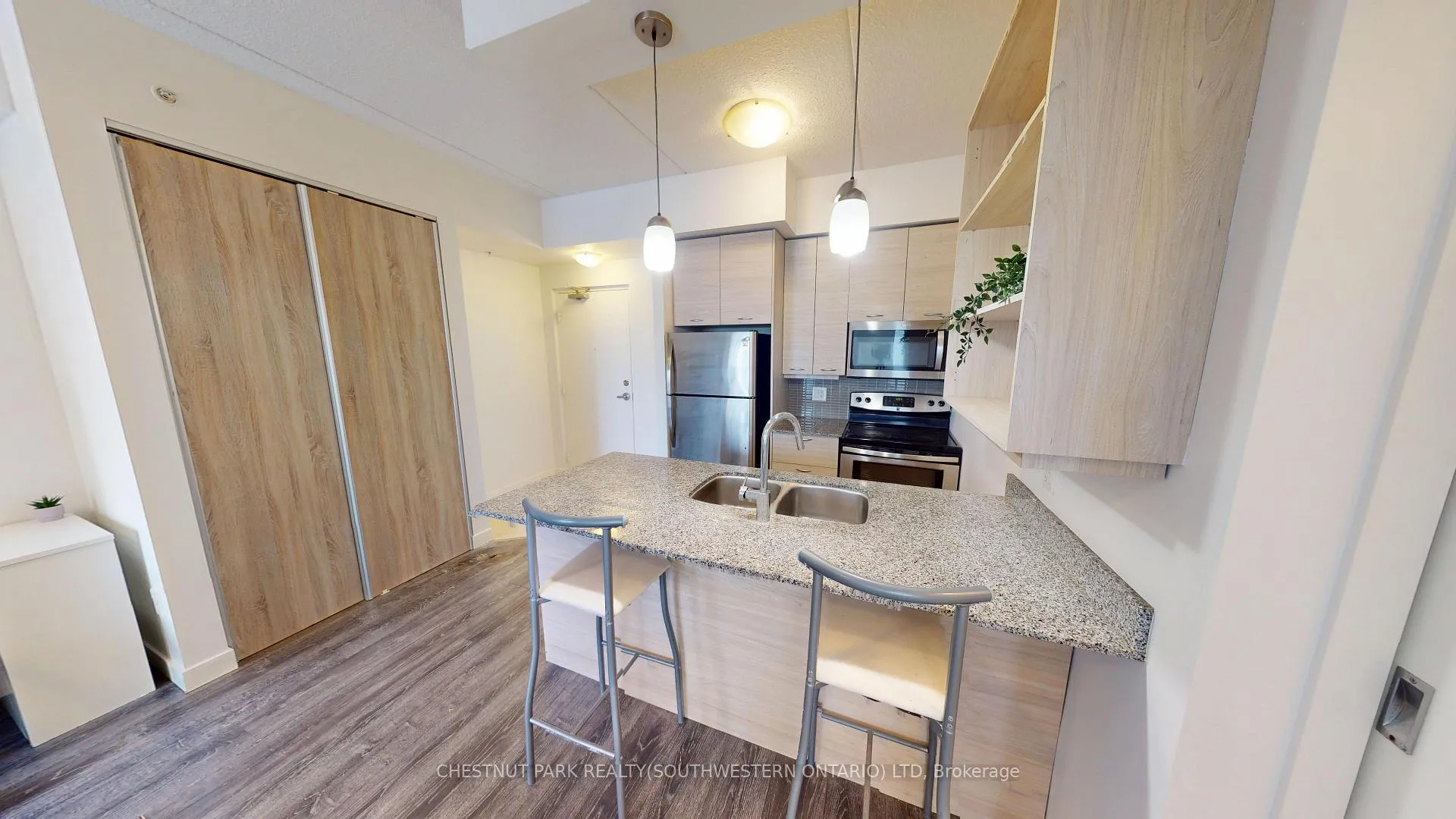 Photo 7 of Unit 1003, 318 Spruce Street, Waterloo — HOMEH