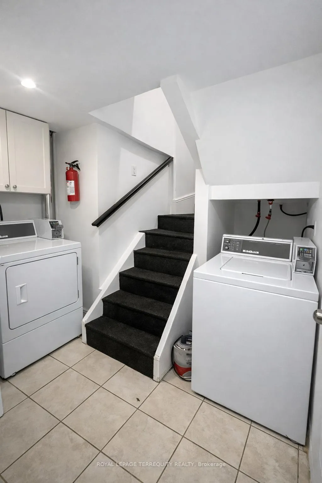 Photo 5 of Unit 2, 29 Khedive Avenue, Toronto, Englemount-Lawrence — HOMEH