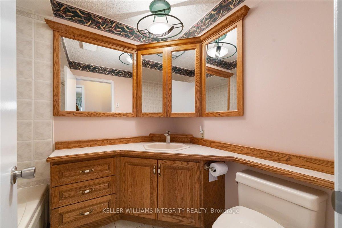 Photo 17 of 1309 Thomas A Dolan Parkway, Ottawa, Dunrobin — HOMEH