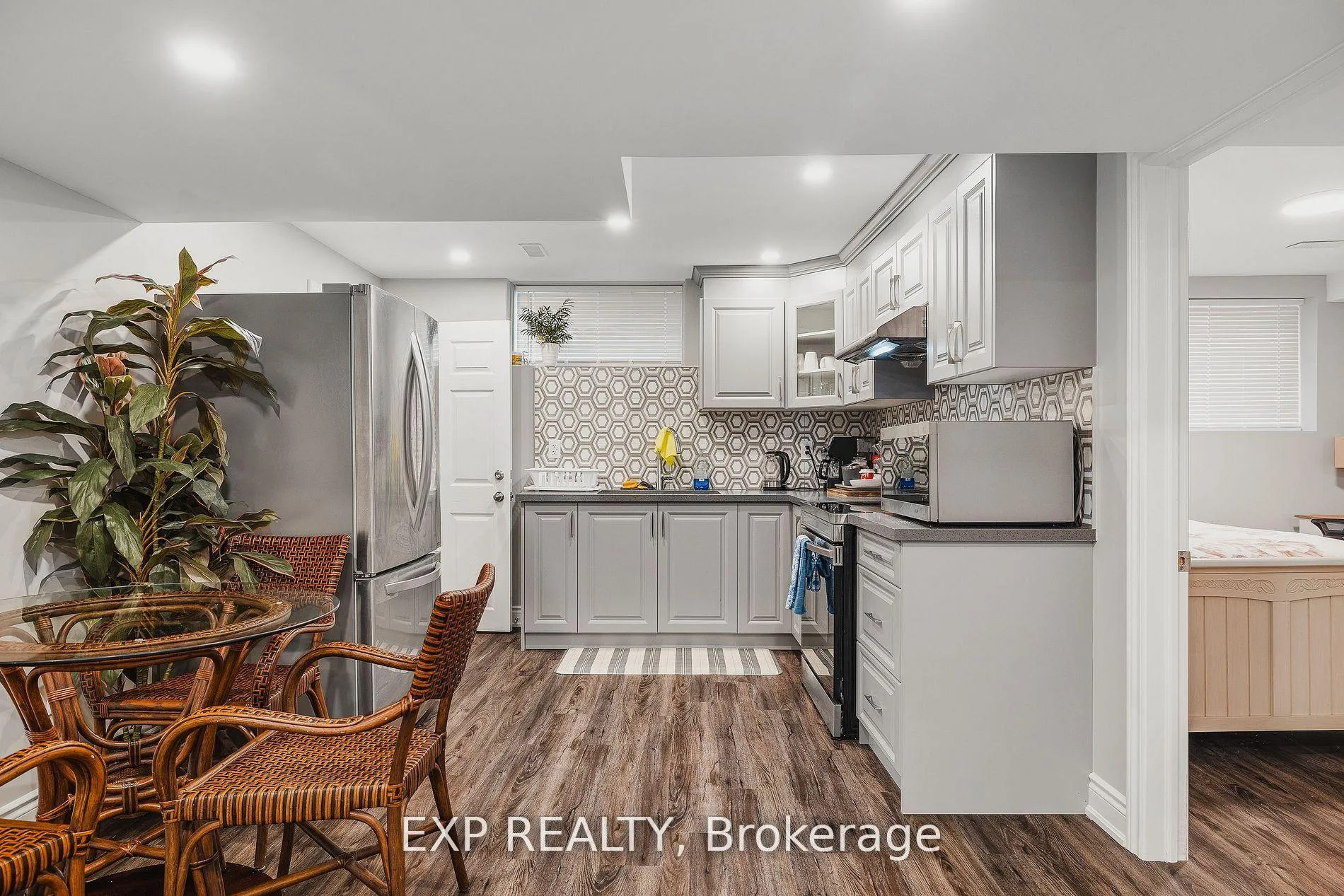 Photo 4 of 346 Moorlands Crescent, Kitchener, Doon South — HOMEH