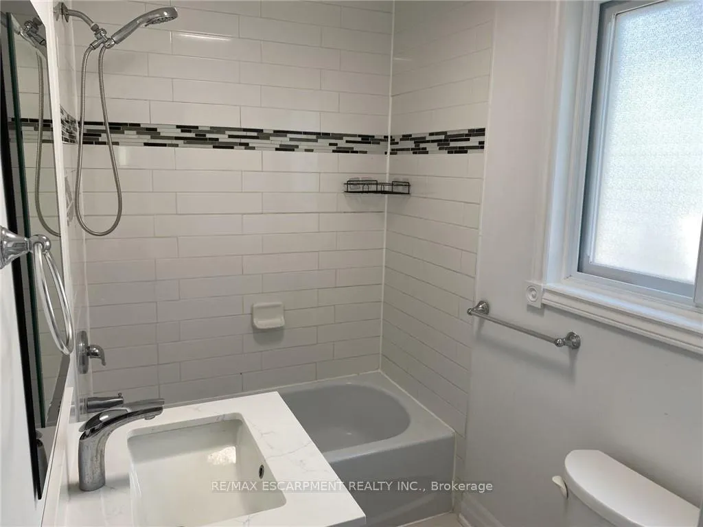Photo 13 of Unit MAIN, 1164 Cannon Street E, Hamilton, Crown Point — HOMEH