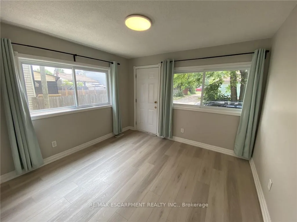 Photo 18 of Unit MAIN, 1164 Cannon Street E, Hamilton, Crown Point — HOMEH
