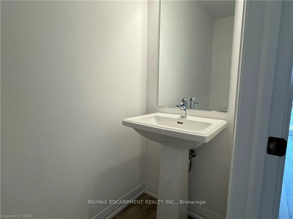 Photo 5 of Unit 23, 120 Court Drive, Brant, Paris — HOMEH