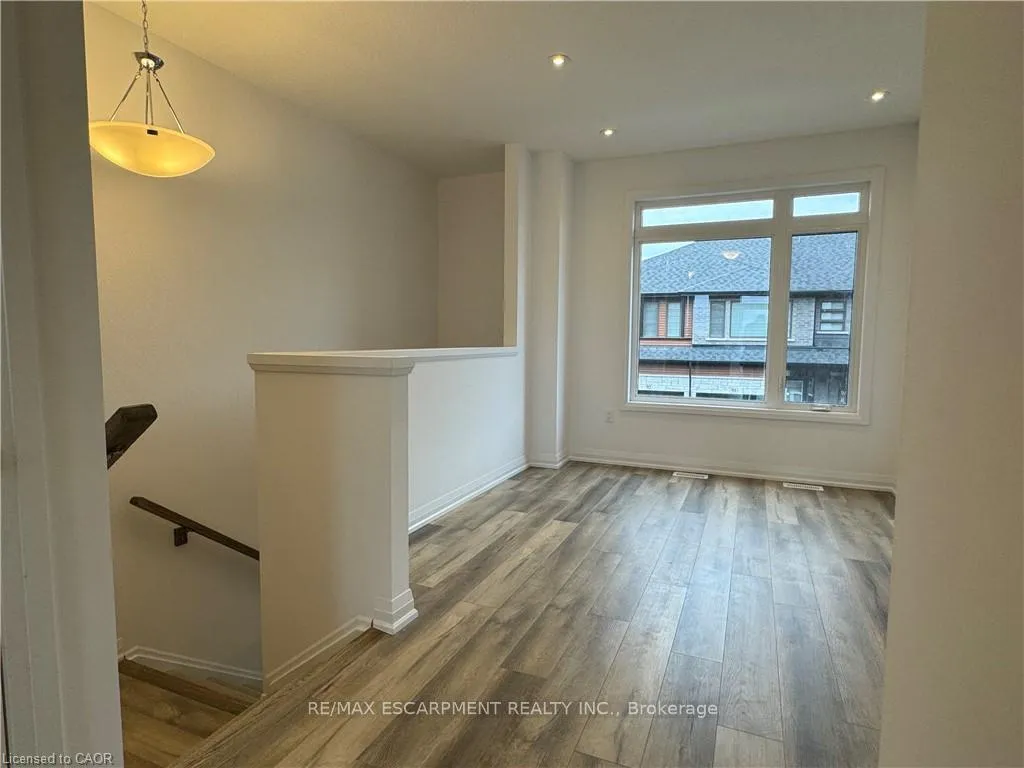Photo 6 of Unit 23, 120 Court Drive, Brant, Paris — HOMEH