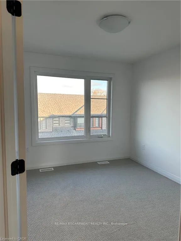Photo 8 of Unit 23, 120 Court Drive, Brant, Paris — HOMEH