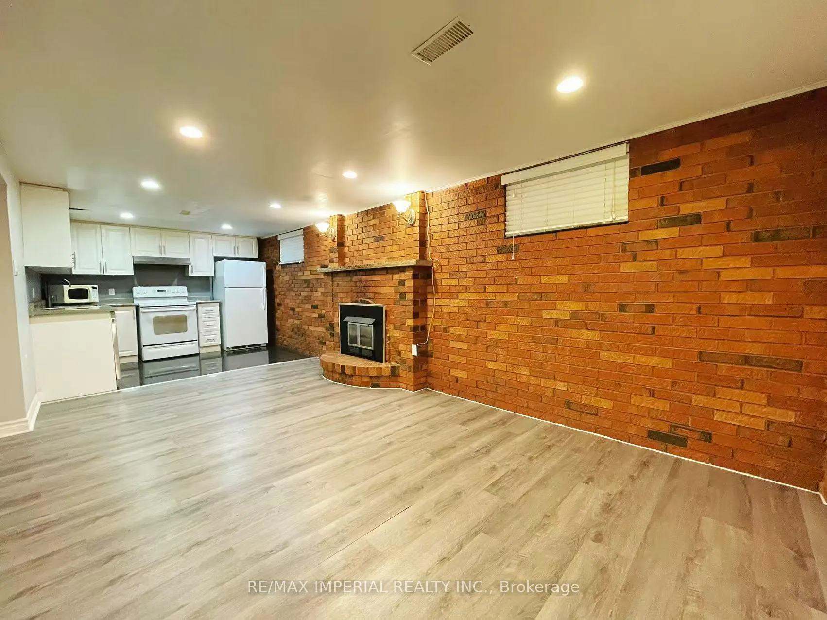 Photo 6 of Unit Basement, 11 Queensbury Drive, Hamilton, Quinndale — HOMEH